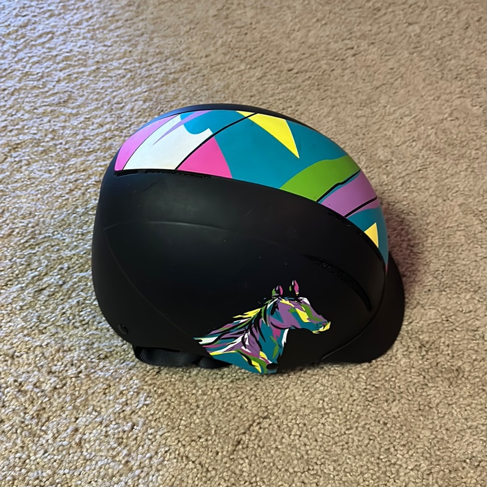 Troxel riding helmet- excellent condition
